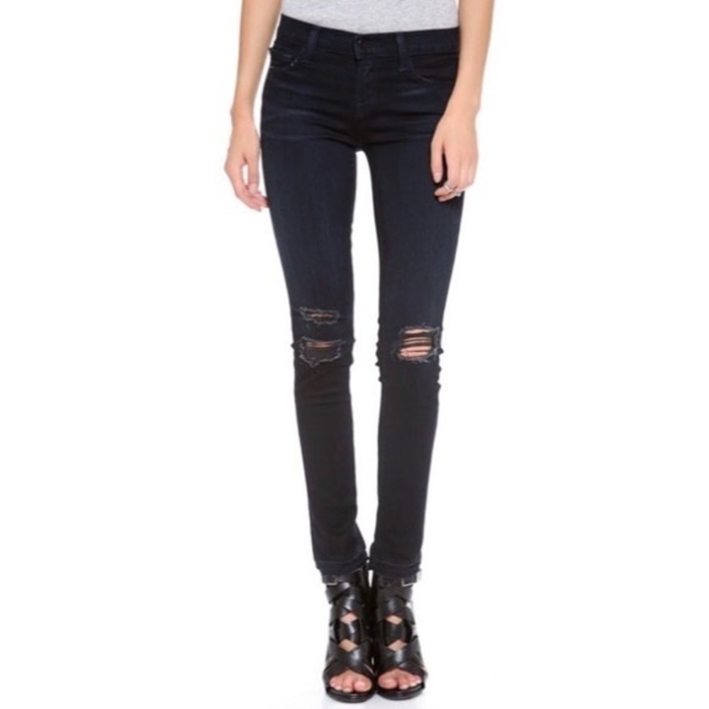 J Brand Distressed Raw Hem Skinny Jeans in Blacklash Wash Size 24